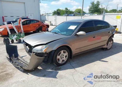 2004 Nissan Altima 2.5 S из США, поврежденный, VIN 1N4AL11D44C179415